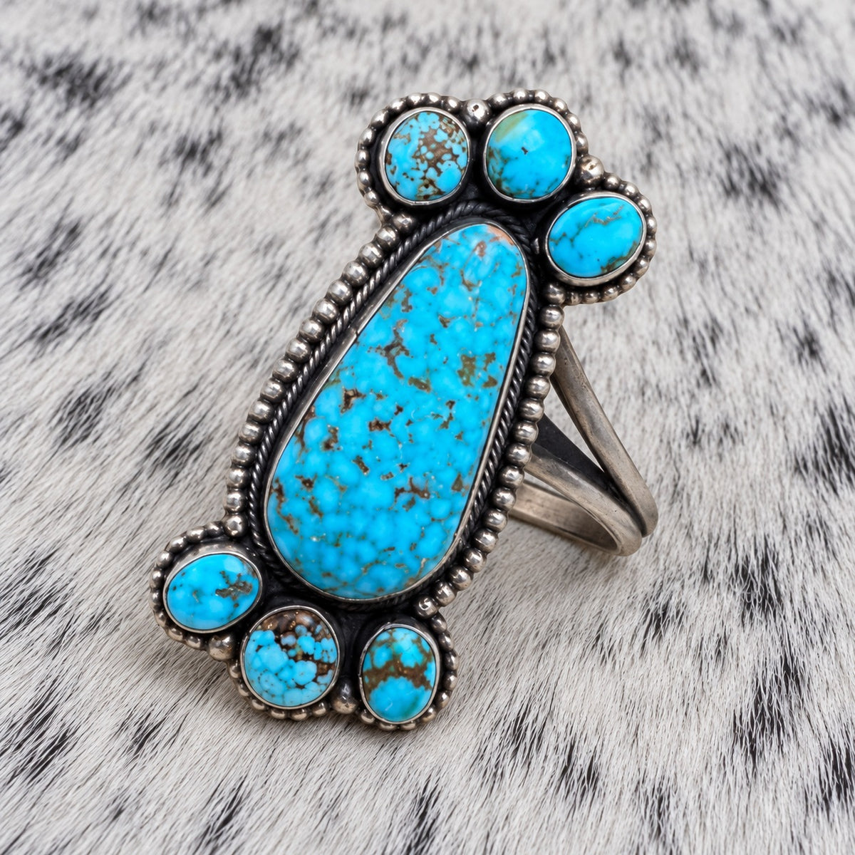 Kingman Turquoise Cluster Adjustable Rings — angle