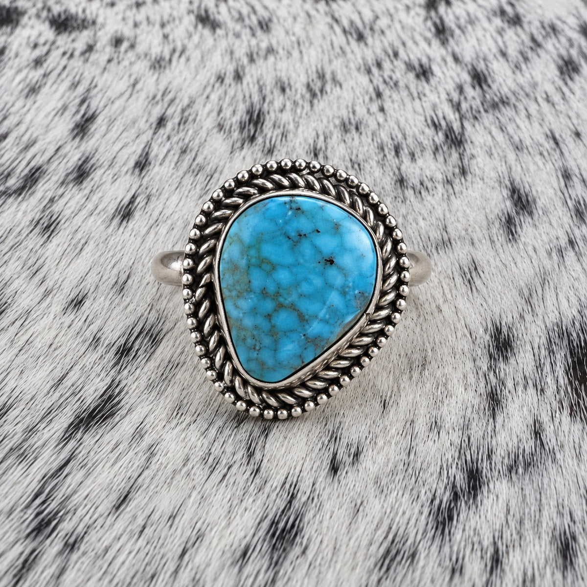 Kingman Turquoise Teardrop Setting Ring — front